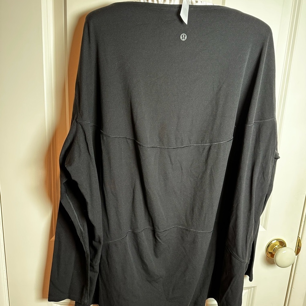 lululemon athletica Charcoal Long Sleeve Tee - Picture 5 of 5